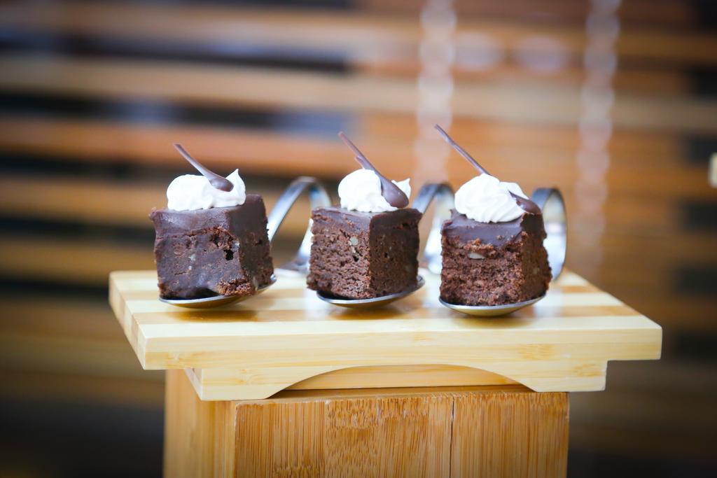 Mds Hotel Calama Exterior foto Chocolate cake
