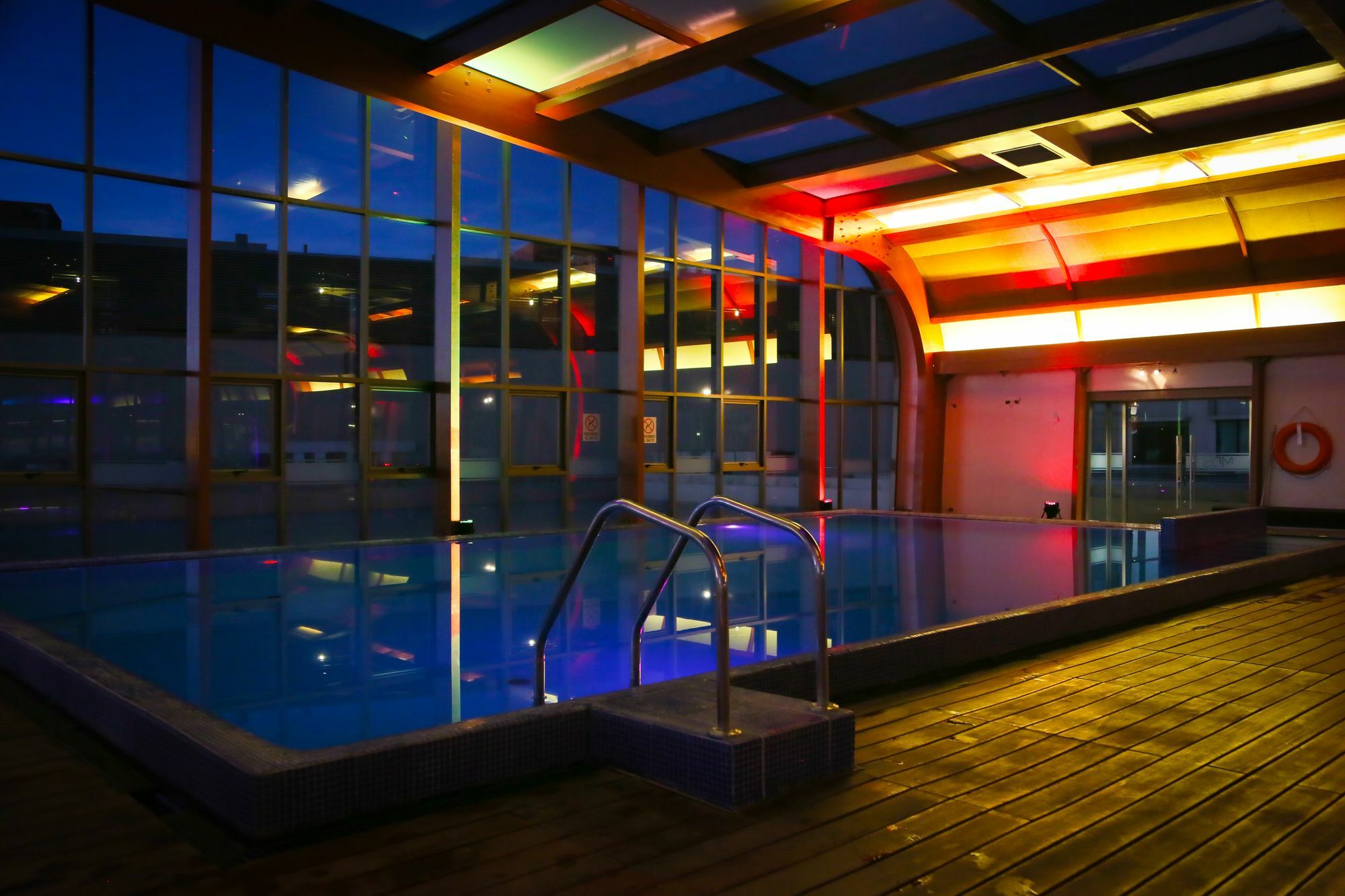 Mds Hotel Calama Exterior foto The pool at the top of the hotel