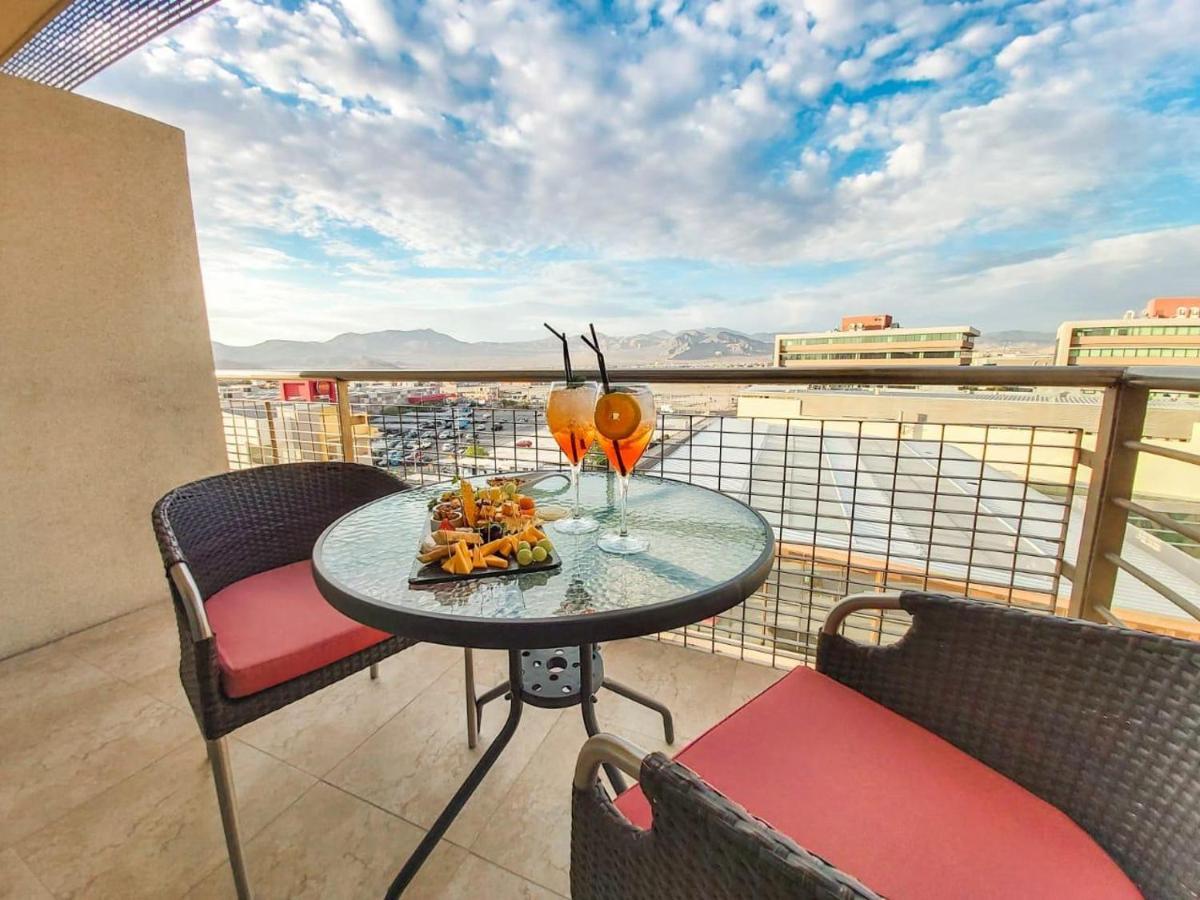 Mds Hotel Calama Exterior foto A balcony
